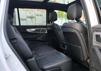 Подержанный автомобиль GAC GS8 2023 года (21 фото)