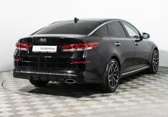 Подержанный автомобиль Kia Optima Sedan 2018 года (5 фото)