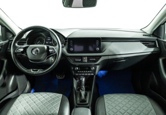 Подержанный автомобиль Skoda Rapid Liftback 2020 года (13 фото)