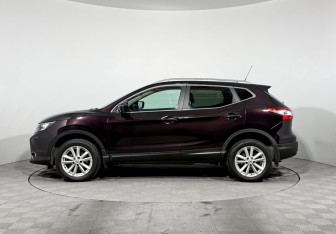 Подержанный автомобиль Nissan Qashqai 2014 года (8 фото)
