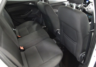 Подержанный автомобиль Ford Focus Wagon 2017 года (13 фото)