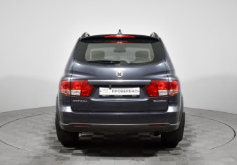 Подержанный автомобиль SsangYong Kyron 2010 года (6 фото)