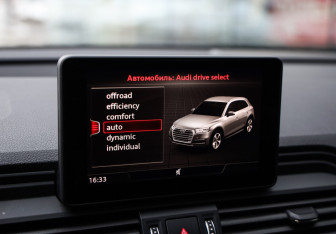 Подержанный автомобиль Audi Q5 2019 года (15 фото)
