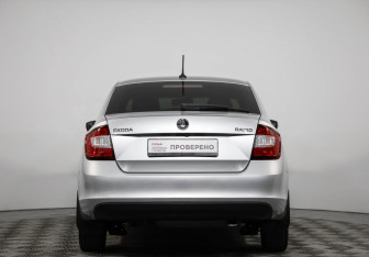 Подержанный автомобиль Skoda Rapid Liftback 2019 года (6 фото)