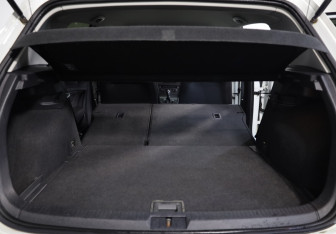 Подержанный автомобиль Volkswagen Golf Hatchback 2013 года (23 фото)