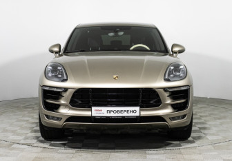 Подержанный автомобиль Porsche Macan 2016 года (2 фото)