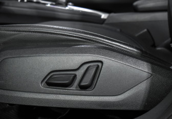 Подержанный автомобиль Audi A4 Sedan 2019 года (11 фото)