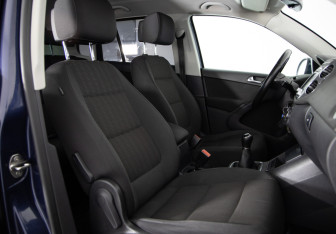 Подержанный автомобиль Volkswagen Tiguan 2011 года (11 фото)