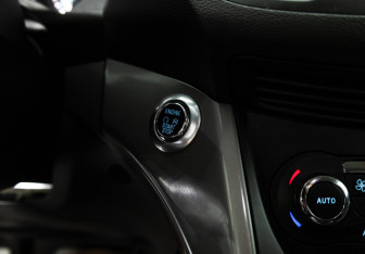 Подержанный автомобиль Ford Kuga 2014 года (18 фото)