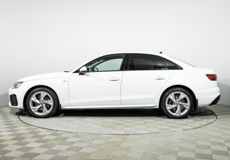 Подержанный автомобиль Audi A4 Sedan 2020 года (8 фото)