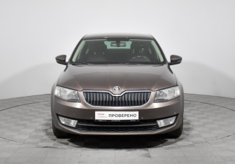 Подержанный автомобиль Skoda Octavia Liftback 2016 года (2 фото)
