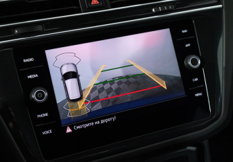 Подержанный автомобиль Volkswagen Tiguan 2021 года (15 фото)