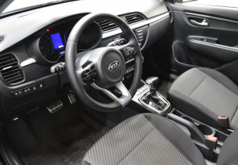 Подержанный автомобиль Kia Rio Sedan 2019 года (10 фото)