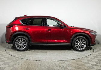 Подержанный автомобиль Mazda CX-5 2021 года (4 фото)