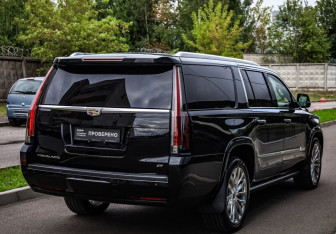 Подержанный автомобиль Cadillac Escalade Suv 2015 года (5 фото)