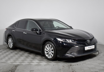 Подержанный автомобиль Toyota Camry Sedan 2019 года (3 фото)