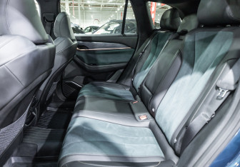 Подержанный автомобиль Geely Monjaro 2024 года (15 фото)