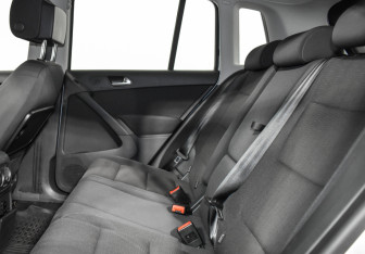 Подержанный автомобиль Volkswagen Tiguan 2015 года (13 фото)