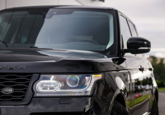 Подержанный автомобиль Land Rover Range Rover 2017 года (2 фото)