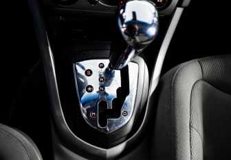 Подержанный автомобиль Peugeot 308 Hatchback 2008 года (16 фото)