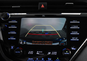 Подержанный автомобиль Toyota Camry Sedan 2020 года (17 фото)