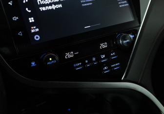 Подержанный автомобиль Toyota Camry Sedan 2019 года (17 фото)