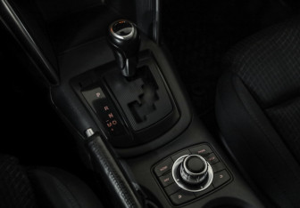 Подержанный автомобиль Mazda CX-5 2012 года (17 фото)