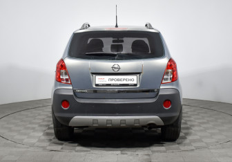 Подержанный автомобиль Opel Antara 2013 года (6 фото)