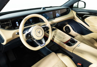 Подержанный автомобиль Voyah Free 2023 года (11 фото)