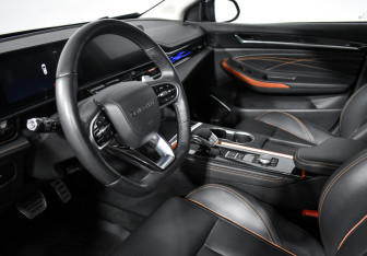 Подержанный автомобиль Omoda S5 GT 2023 года (8 фото)