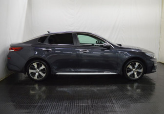 Подержанный автомобиль Kia Optima Sedan 2019 года (4 фото)