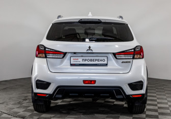Подержанный автомобиль Mitsubishi ASX 2022 года (6 фото)