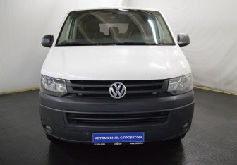 Подержанный автомобиль Volkswagen Caravelle 2013 года (2 фото)