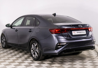 Подержанный автомобиль Kia Forte Sedan 2019 года (7 фото)