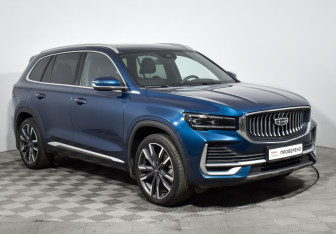 Подержанный автомобиль Geely Monjaro 2023 года (3 фото)