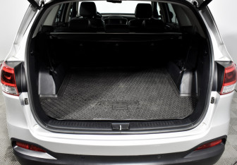 Подержанный автомобиль Kia Sorento 2016 года (21 фото)