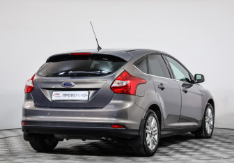 Подержанный автомобиль Ford Focus Hatchback 2013 года (5 фото)