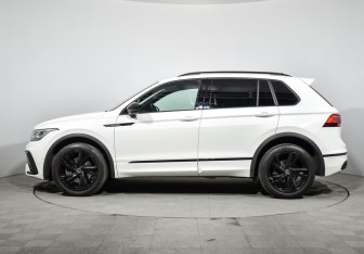 Подержанный автомобиль Volkswagen Tiguan 2021 года (8 фото)