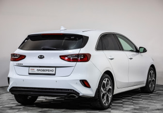 Подержанный автомобиль Kia Ceed Hatchback 2018 года (5 фото)