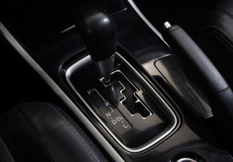 Подержанный автомобиль Mitsubishi Outlander 2018 года (16 фото)