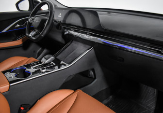 Подержанный автомобиль Omoda C5 2023 года (13 фото)