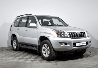 Подержанный автомобиль Toyota Land Cruiser Prado 2008 года (3 фото)