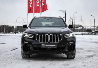 Подержанный автомобиль BMW X5 2019 года (4 фото)