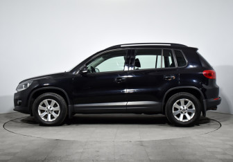 Подержанный автомобиль Volkswagen Tiguan 2013 года (8 фото)