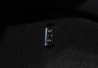 Подержанный автомобиль Zeekr 001 2023 года (31 фото)