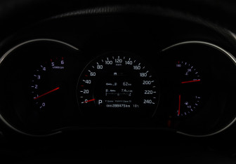 Подержанный автомобиль Kia Sorento 2013 года (21 фото)