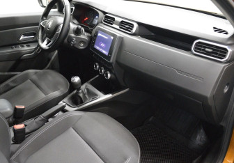 Подержанный автомобиль Renault Duster 2022 года (12 фото)