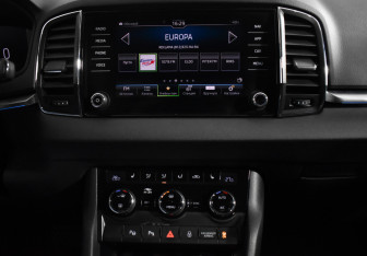 Подержанный автомобиль Skoda Karoq 2021 года (17 фото)