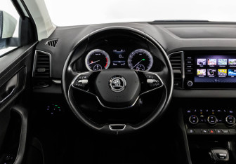 Подержанный автомобиль Skoda Karoq 2021 года (11 фото)