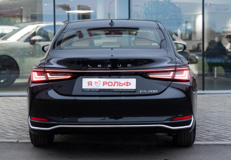 Новый Lexus ES 2025 (5 фото)